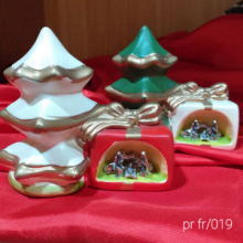 PR FR/019 PRESEPE METALLO IN PACCO REGALO C/ALBERO CERAMICA